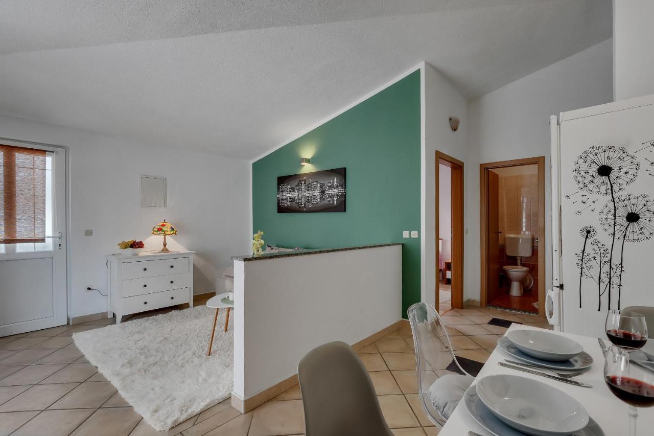 Apartmani Luna Baška Voda Eksteriør billede
