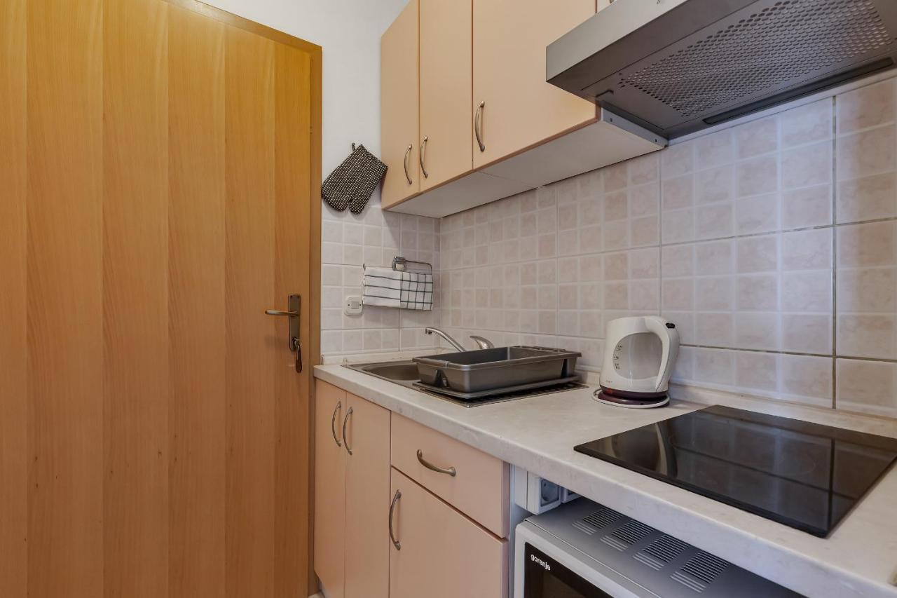 Apartmani Luna Baška Voda Eksteriør billede