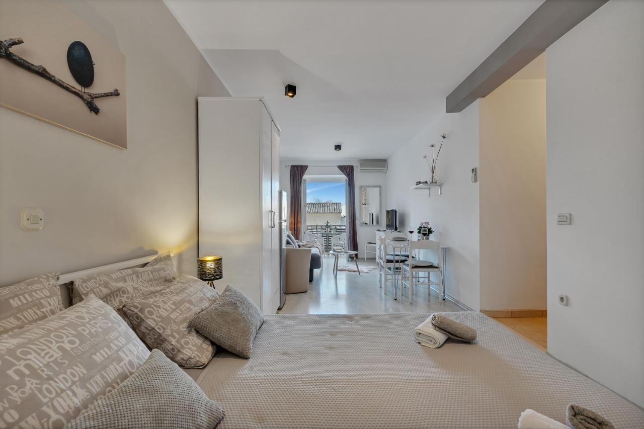 Apartmani Luna Baška Voda Eksteriør billede