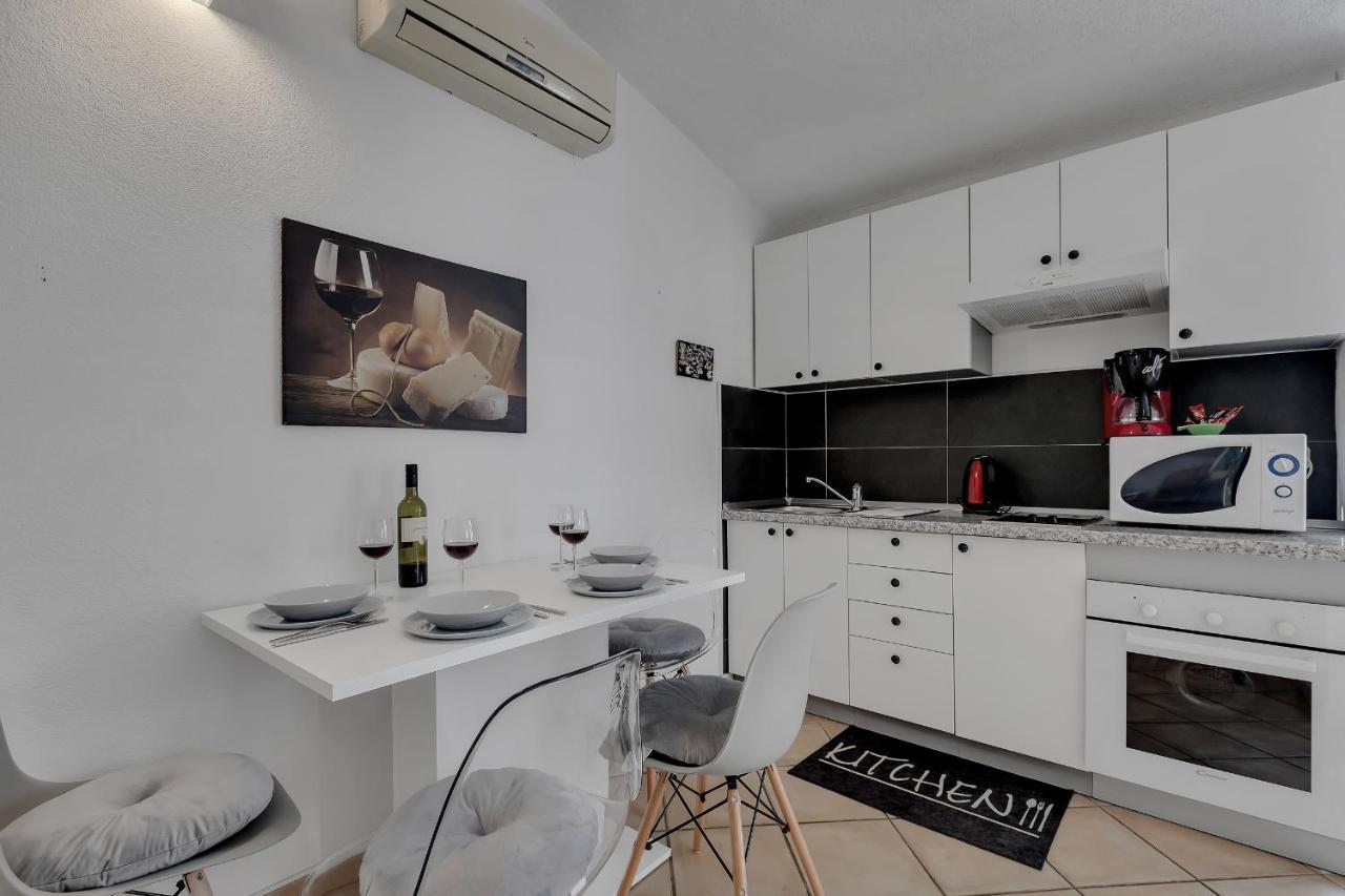 Apartmani Luna Baška Voda Eksteriør billede