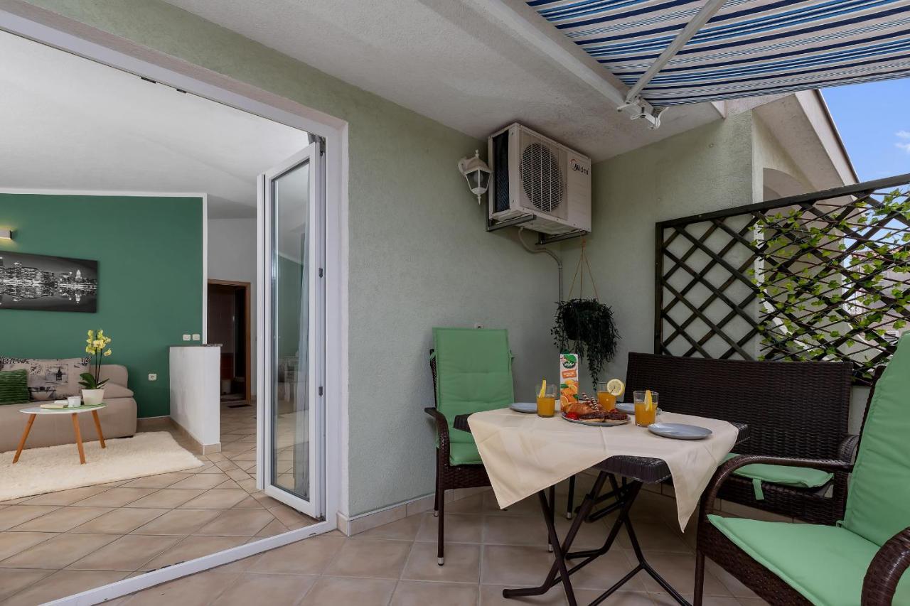 Apartmani Luna Baška Voda Eksteriør billede