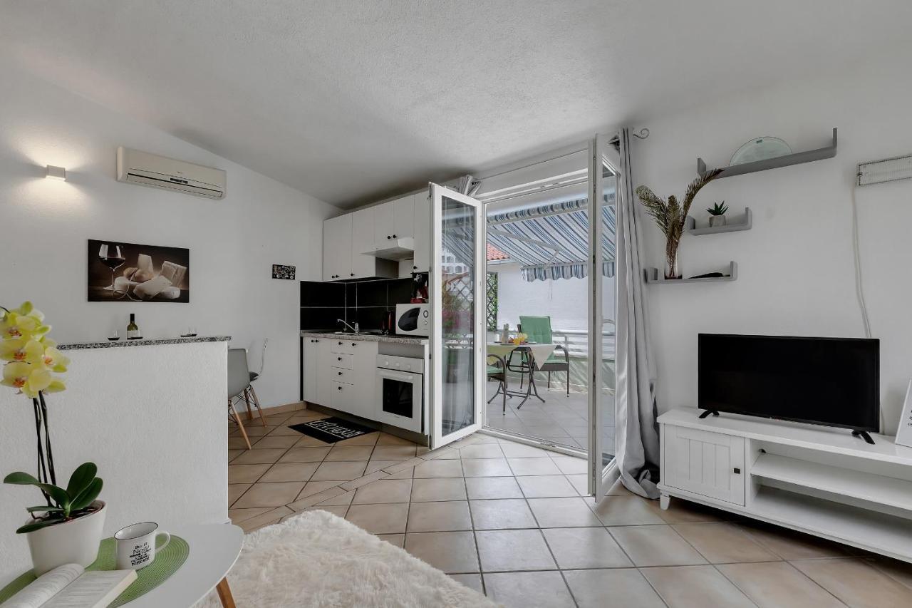 Apartmani Luna Baška Voda Eksteriør billede