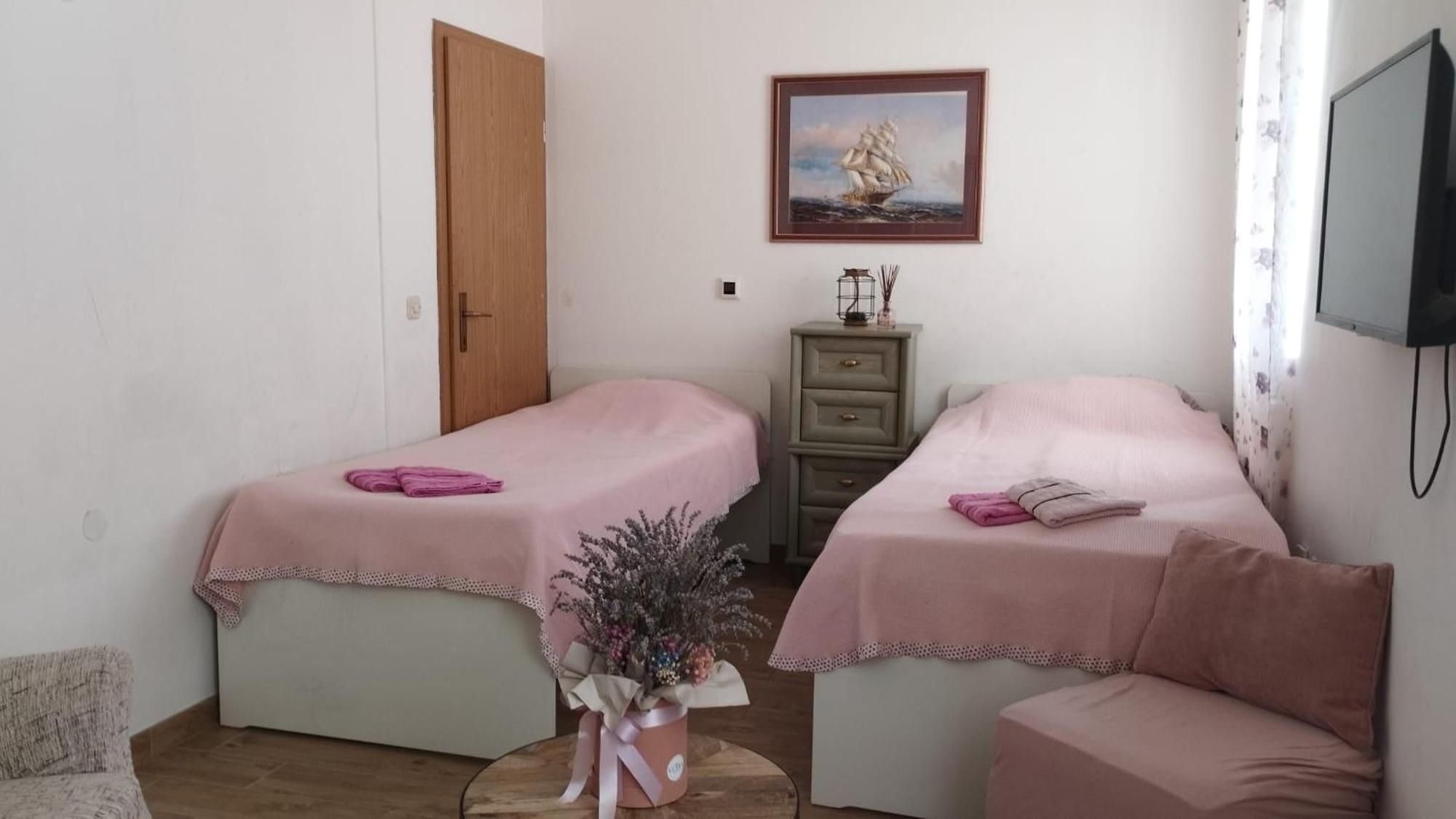 Apartmani Luna Baška Voda Eksteriør billede